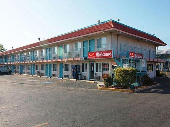 America'S Best Travel Inn Reno Buitenkant foto
