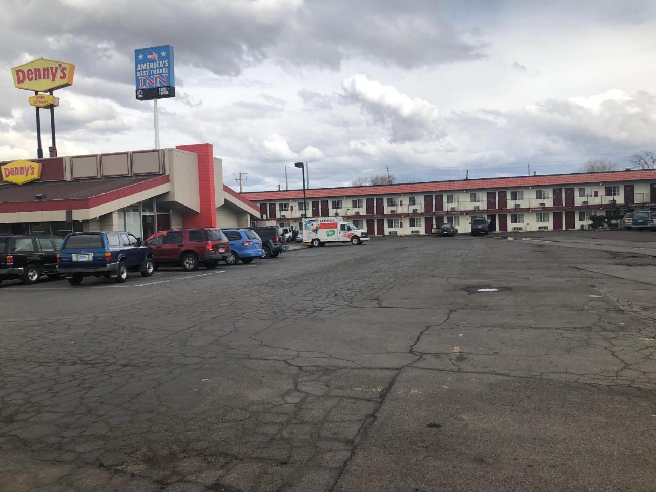 America'S Best Travel Inn Reno Buitenkant foto